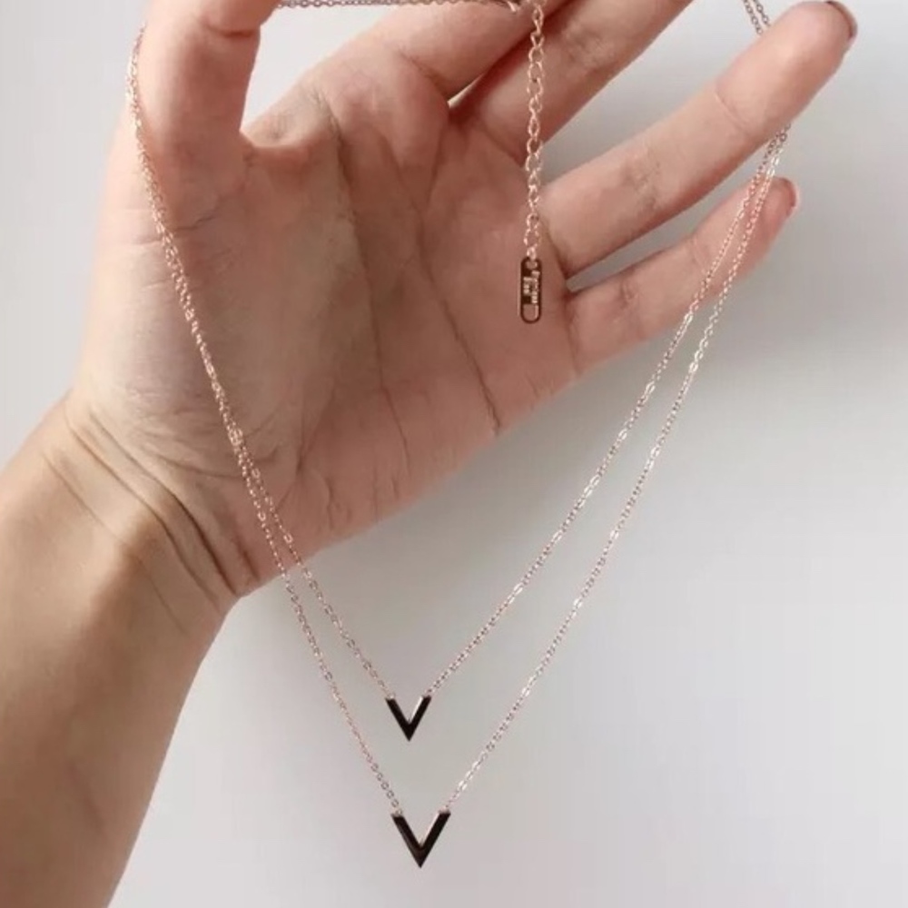 “V for Vendetta” (CLOSING CLOSET SALE)